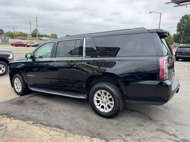 2016 GMC Yukon XL SLE