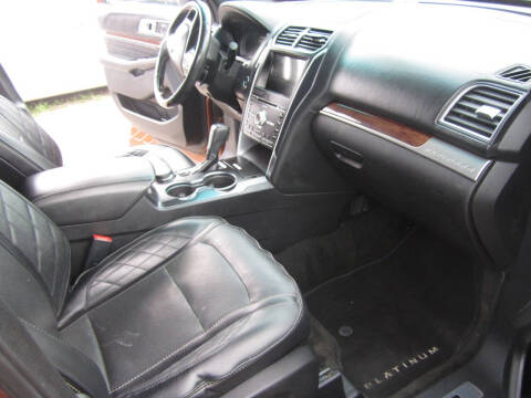 2017 Ford Explorer Platinum