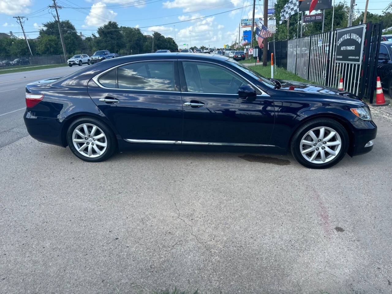 2007 Lexus LS 460 for sale at Central Union Auto Finance LLC in Austin, TX