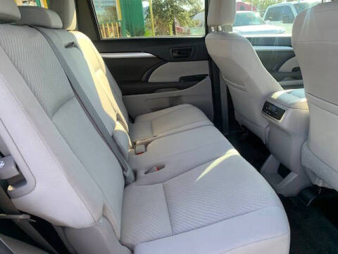 2016 Toyota Highlander LE