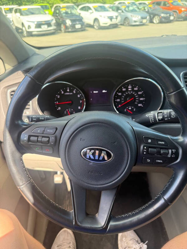 2018 Kia Sedona LX