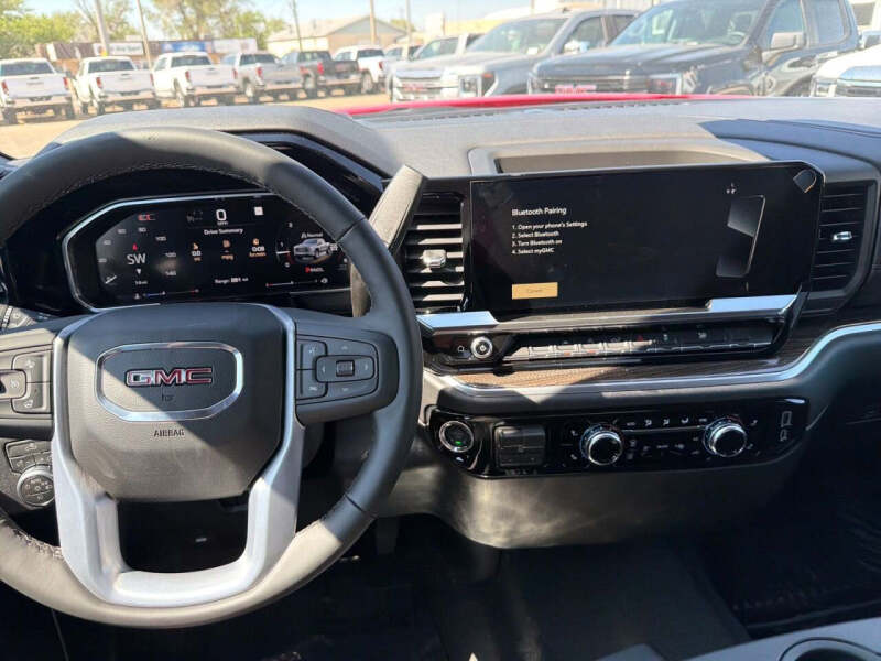 2026 GMC Sierra 1500 Elevation Standard
