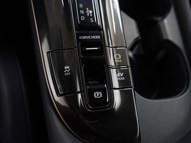 2025 Toyota Crown Signia XLE