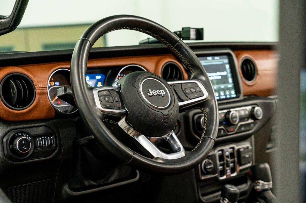 2020 JEEP Gladiator Pickup - $54,999