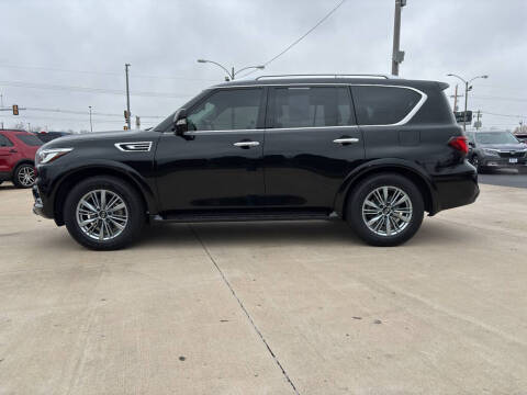 2022 Infiniti QX80 Luxe