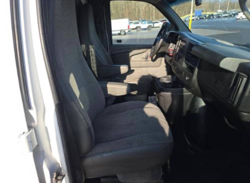 2015 GMC Savana 2500