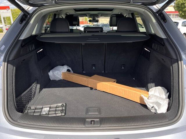 2023 Audi Q5 quattro Premium Plus 40 TFSI