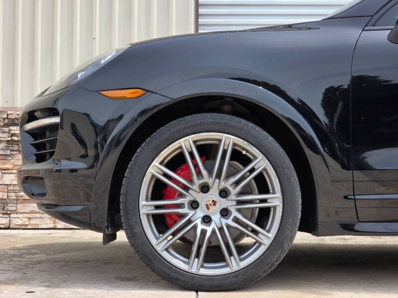 2014 Porsche Cayenne GTS