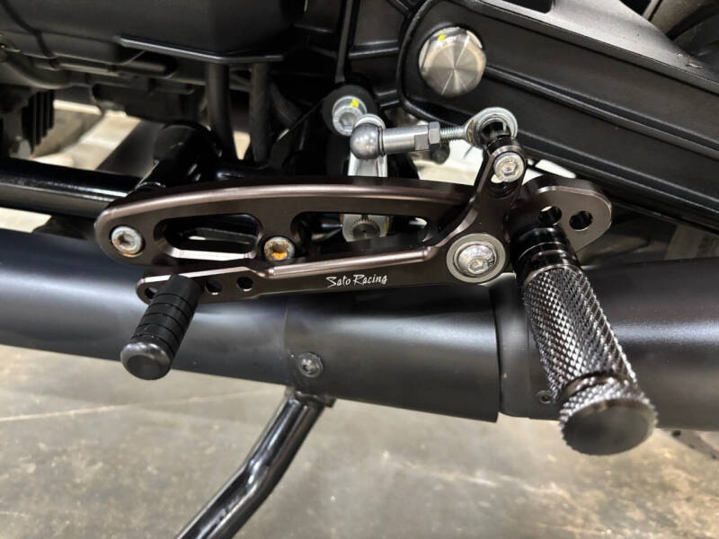 2022 Moto Guzzi V7 Stone