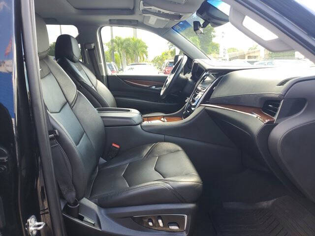 2020 Cadillac Escalade ESV Luxury