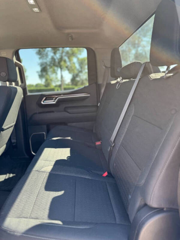 Image of 2022 Chevrolet Silverado 1500 LT