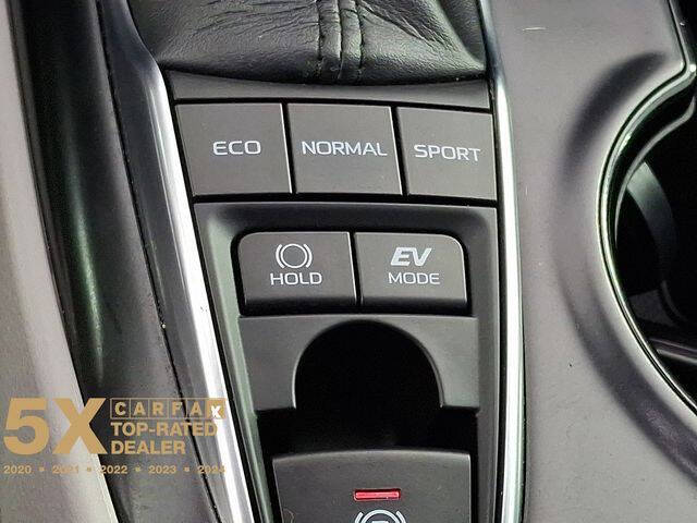 2019 Toyota Camry Hybrid LE