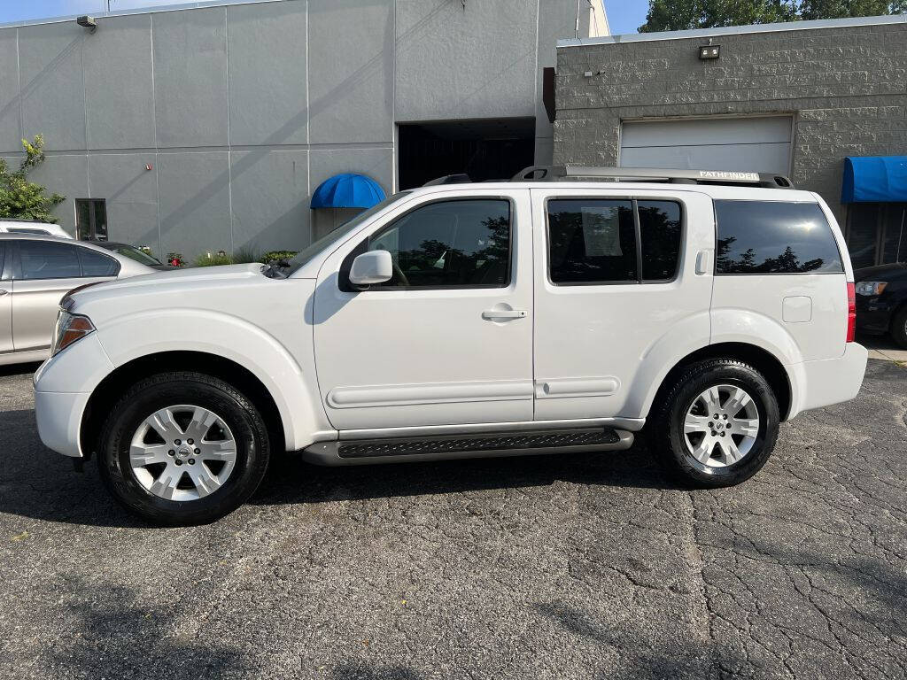 2006 nissan pathfinder white