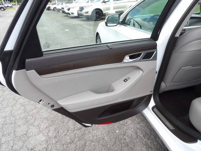 2017 Genesis G80