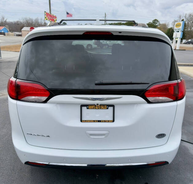 2017 Chrysler Pacifica Touring Plus