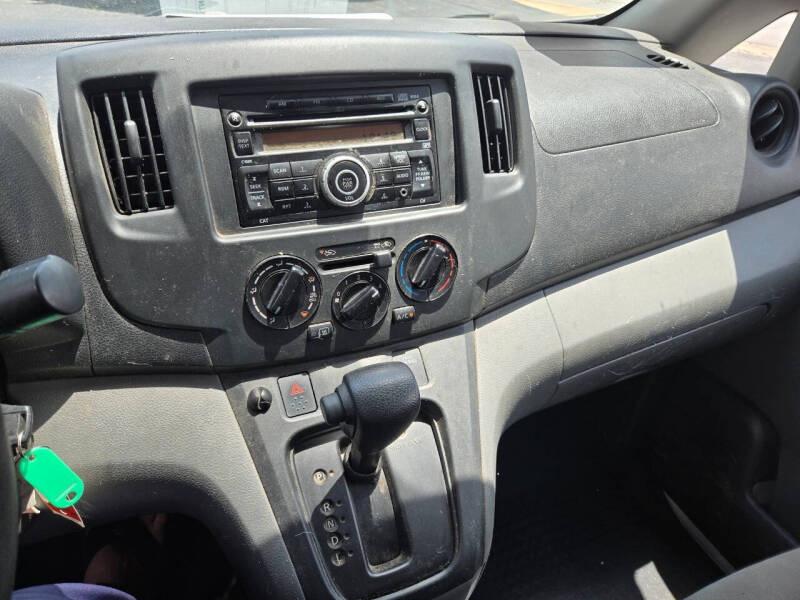 2017 Nissan NV200 SV