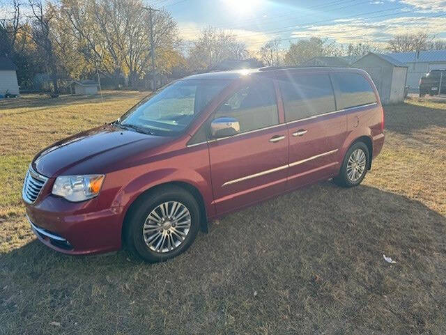 2016 Chrysler Town and Country for sale at MaLanie s Auto Sales in Sioux Falls, SD