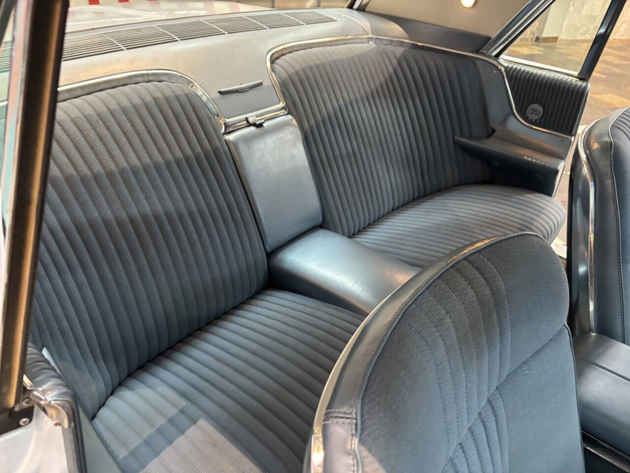 1964 Ford Thunderbird 29
