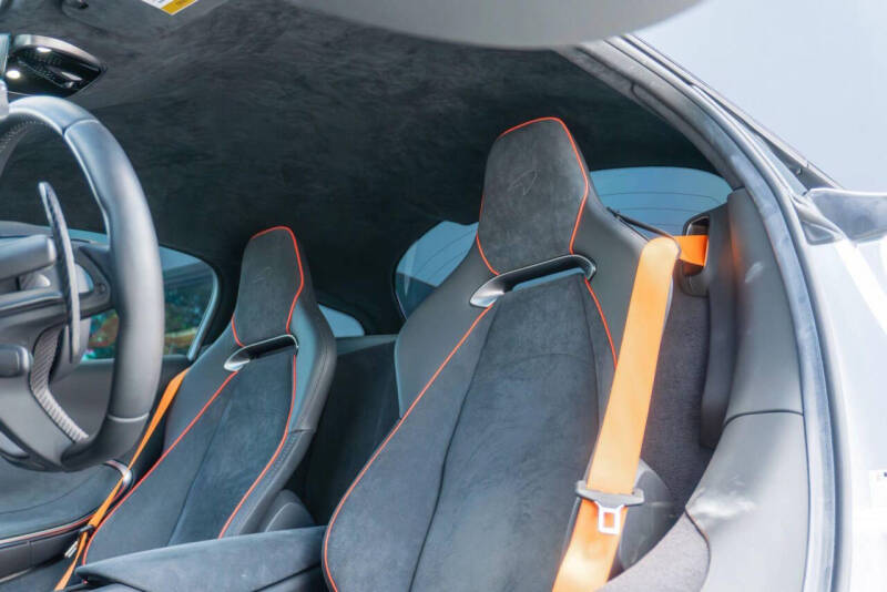 2023 McLaren Artura