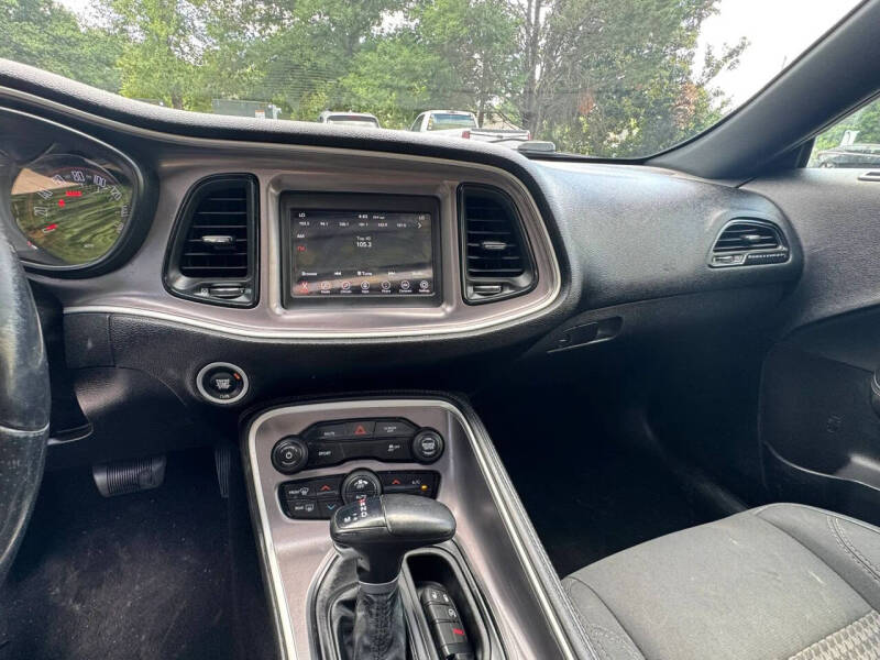 2019 Dodge Challenger SXT