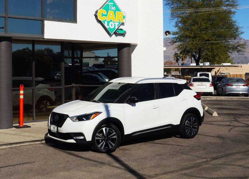 2020 Nissan Kicks SR