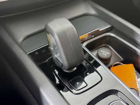 2025 Volvo XC60 B5 Core Dark Theme