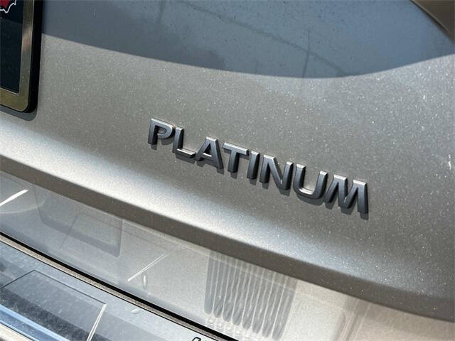 2025 Nissan Rogue Platinum