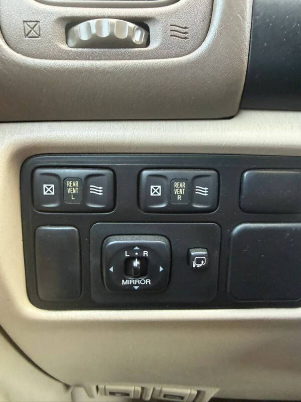 1999 Lexus LX 470