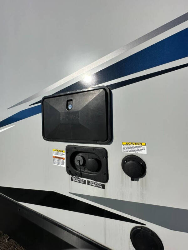 2022 Forest River Vengeance Rogue 26VKS