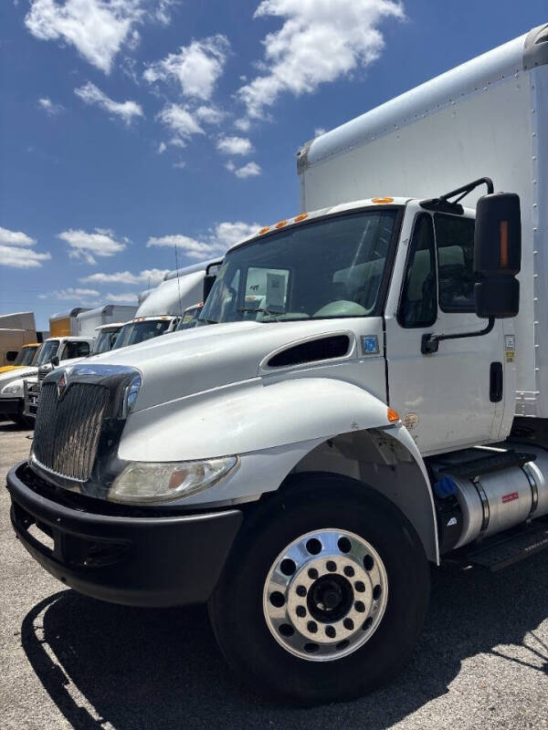 2019 International DuraStar 4300