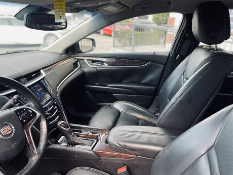 2013 Cadillac XTS Luxury Collection