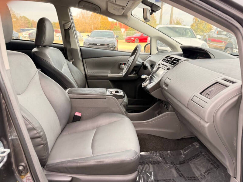 2012 Toyota Prius v Five