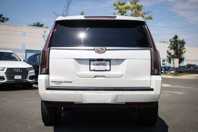 2017 Cadillac Escalade Luxury