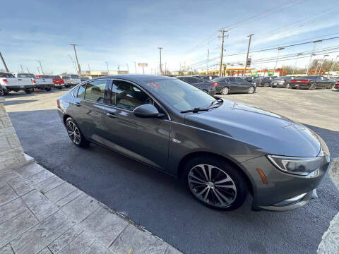 2018 Buick Regal Sportback Essence