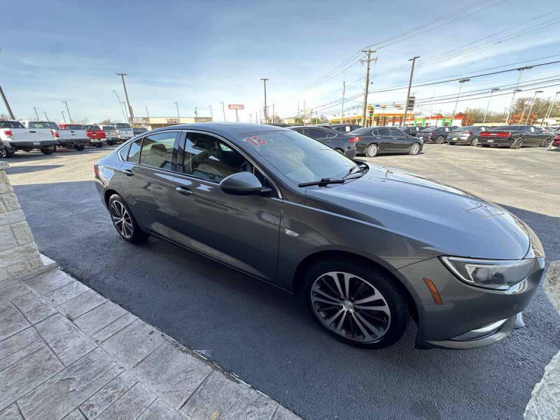 2018 Buick Regal Sportback Essence