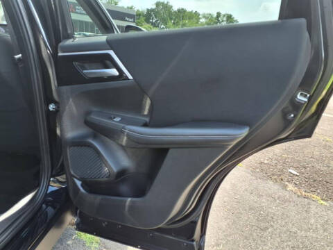 2024 Mitsubishi Outlander ES