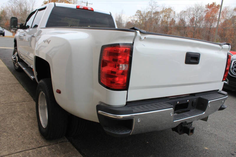 2015 GMC Sierra 3500 SLT photo 7