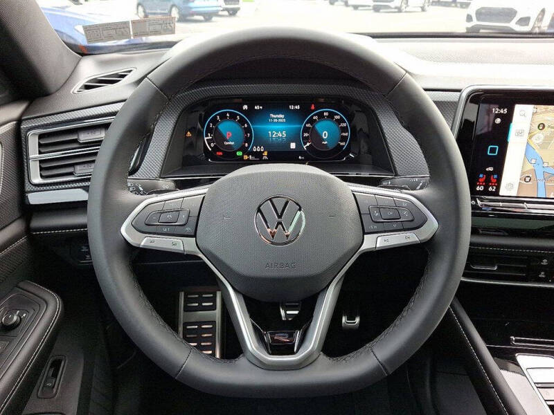 2026 Volkswagen Atlas Cross Sport SEL R-Line Black 4Motion