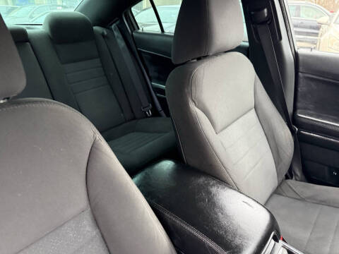 2013 Dodge Charger SE