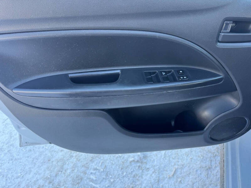 2021 Mitsubishi Mirage ES