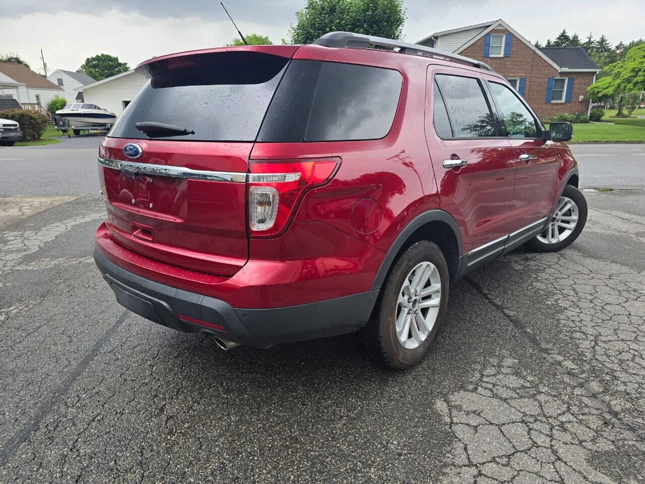 2015 Ford Explorer for sale at QUEENSGATE AUTO SALES in York, PA