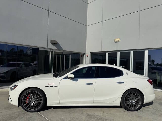 2022 Maserati Ghibli Modena Q4