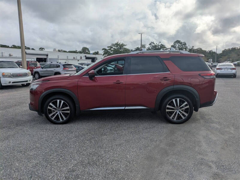 2023 Nissan Pathfinder Platinum