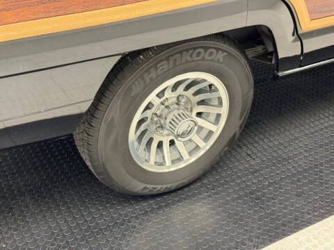 1991 Jeep Grand Wagoneer