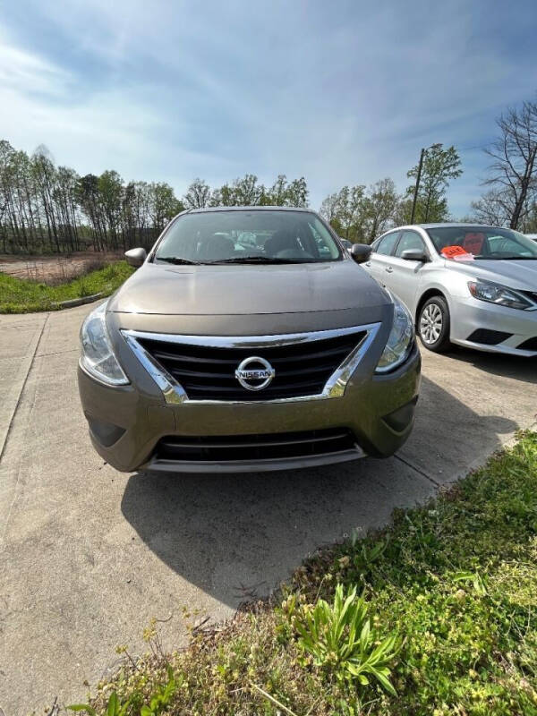 2015 Nissan Versa Sedan SV photo 19