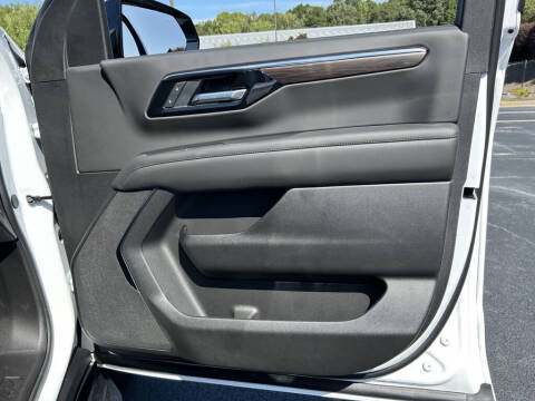 2025 Chevrolet Tahoe LS