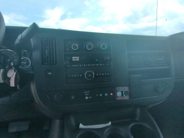 2025 GMC Savana 2500