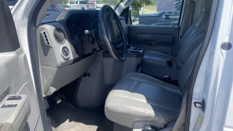 2009 Ford E-Series E-350 SD XLT