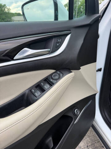 2021 Buick Enclave Essence