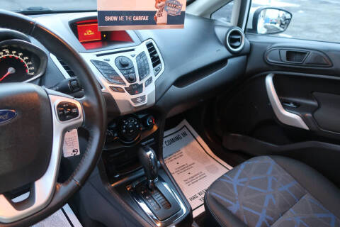 2011 Ford Fiesta SES